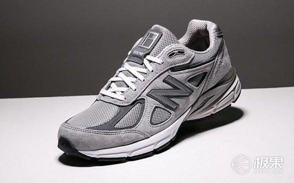 码报:NewBalance 990新配色，纯正总统慢跑鞋再更新