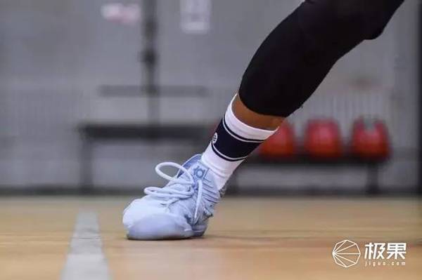 wzatv:十年纪念款，Nike Zoom KD10 死神降临