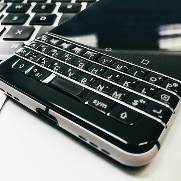 报码:BlackBerry Keyone：一个黑莓用户最后的忠诚