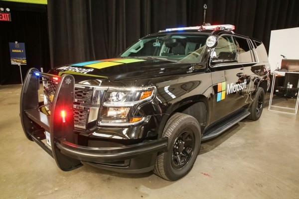 报码:机械战警来到现实 微软展出全新巡逻警车