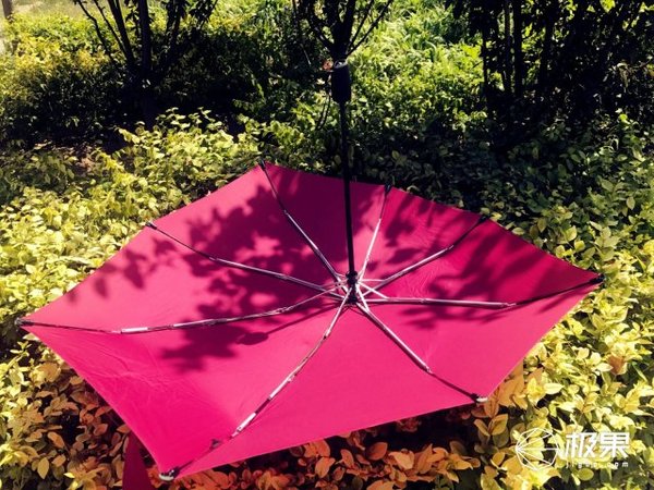 报码:不对称设计的晴雨两用伞，防雨防晒也能抗10级台