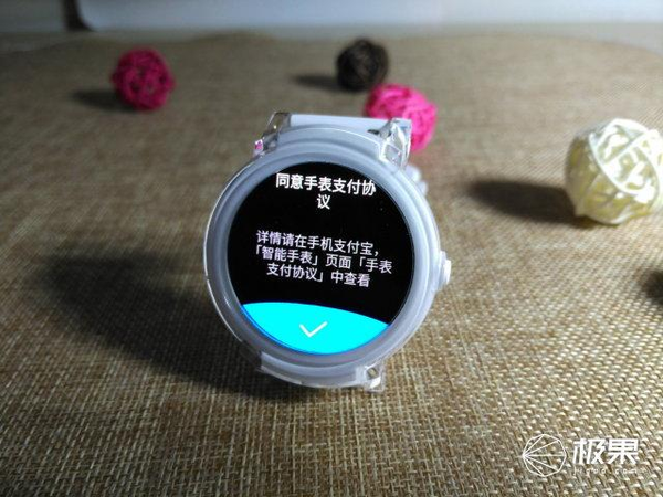 wzatv:跑步终于能不用带手机了！Ticwatch E智能表详测