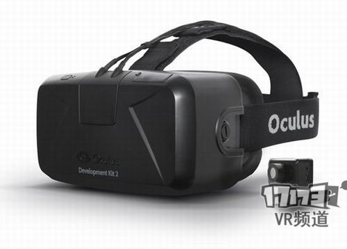 Oculus始终为荧幕解析度与纱窗效应困扰着，在找遍世界都没有替代品后，变与Samsung达成协议，由Oculus提供技术支援，协助Samsung发展手机平台的虚拟现实设备Samsung Gear VR以换取Samsung专门为Oculus研究与生产所需的虚拟现实专用荧幕。