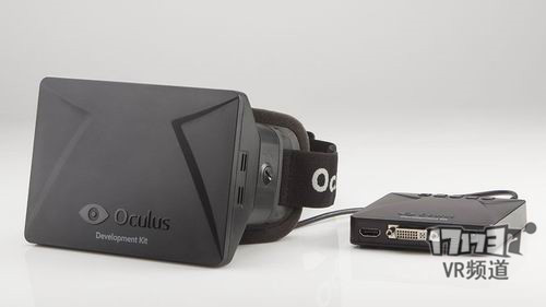 2013年11月，Oculus官方宣布将不支援PS4与XBOX，原因是因为家用主机硬体局限性太高，在之前sony曾向Oculus提建议希望支援PS4，此次事件后，sony官方决定自行开发，代号Project Morpheus，正名为PlayStation VR。