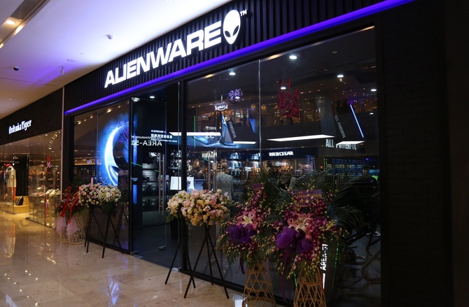 Alienware全球首批电竞圣地主题店开业