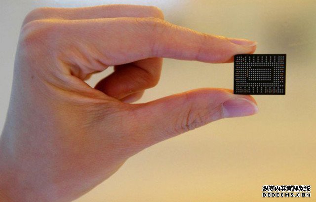 比microSD卡还小！三星宣布量产NVMe SSD 