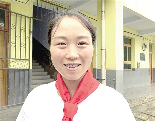 陈美荣在学校。 经济日报记者 陈 颐摄
