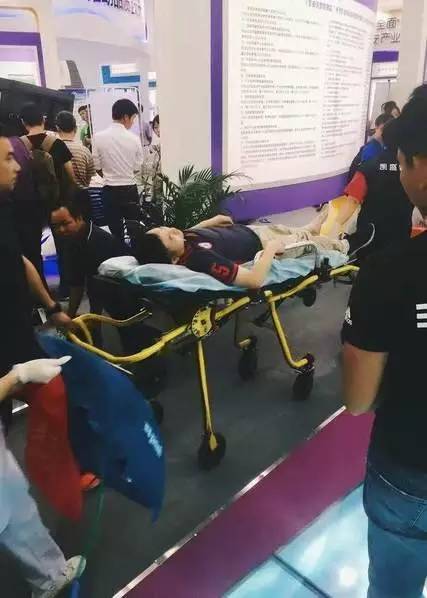 码报:【j2开奖】深圳的机器人也伤人了，但放心，这个机器人“原力觉醒”不了