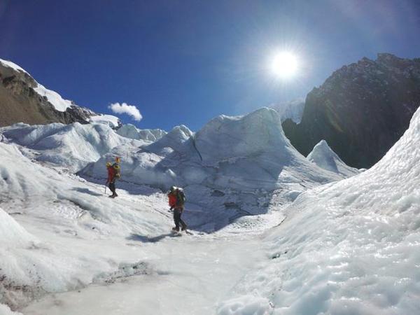 报码:【组图】佳明运动相机有多强？狂人攀5千米高海拔冰川实测