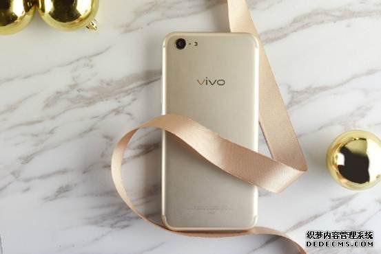 大屏柔光双摄自拍旗舰 vivo X9Plus今日正式发售 