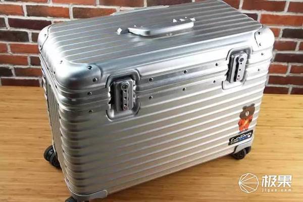 码报:【j2开奖】一款能用一辈子的行李箱，异常坚固早买早享受